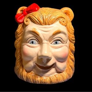 1989 Enesco Wizard of Oz Cowardly Lion Coin Bank (EUC)